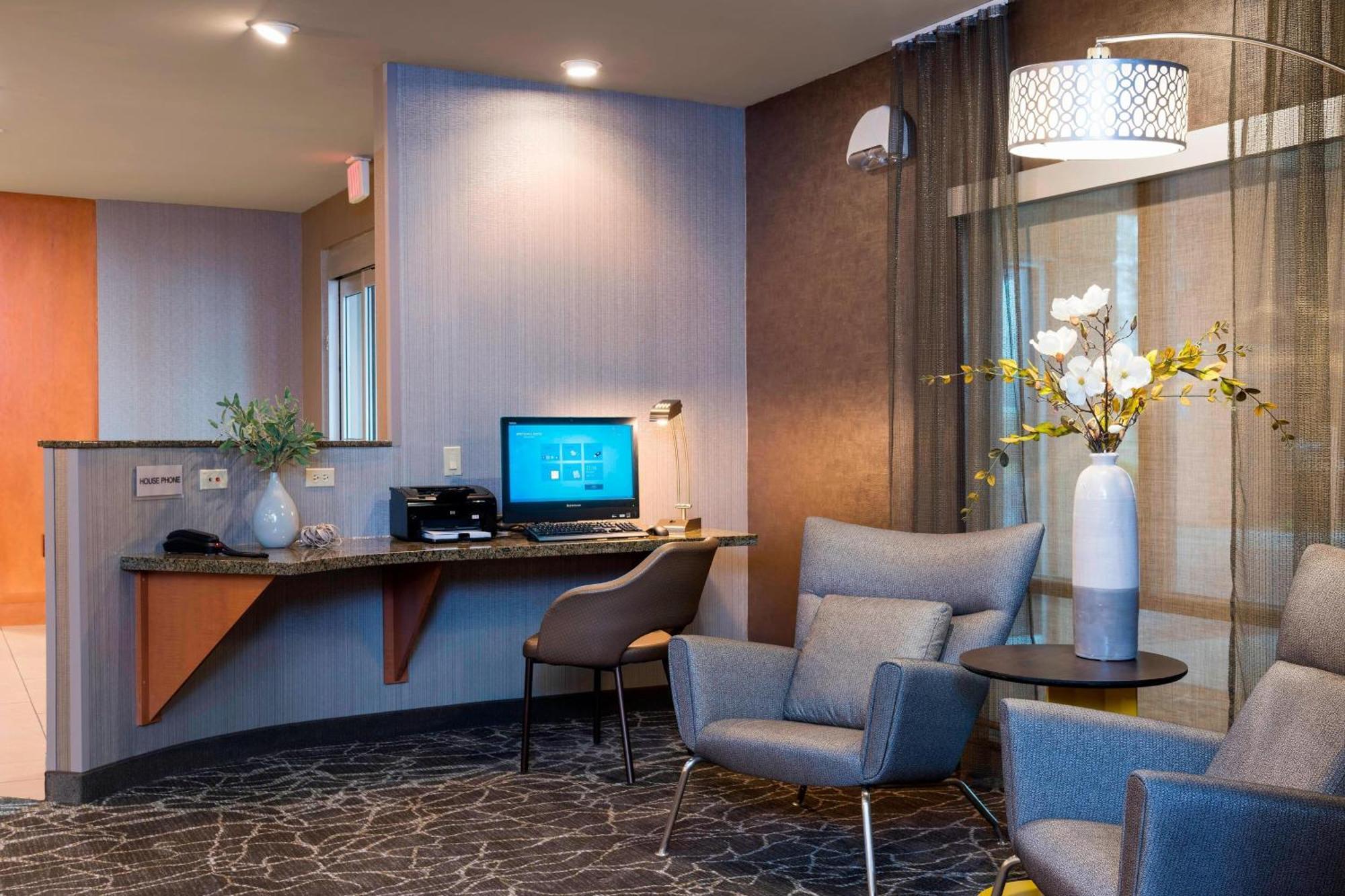 Springhill Suites Midland Exterior photo
